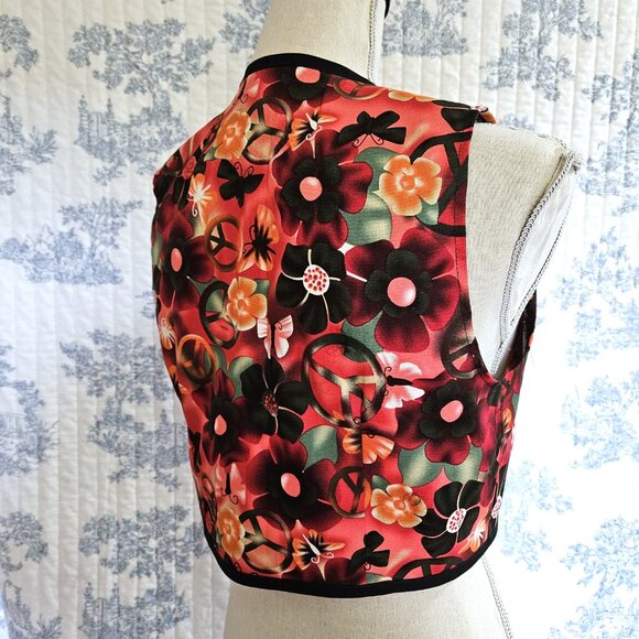 Size S-M Cropped Vest Groovy Red - Picture 7 of 8